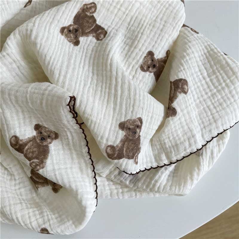 couverture-bébé-emmaillotage-banc